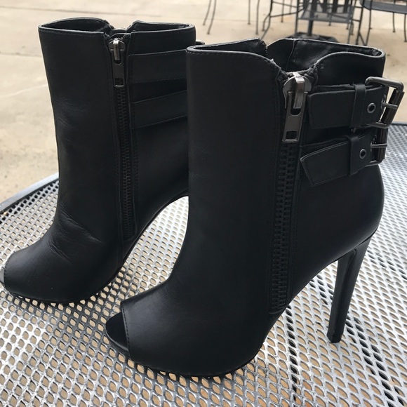 STEVE MADDEN, Black Ankle open Toe Boot, Size-6 - Picture 3 of 7